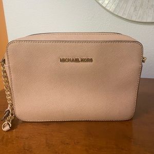 Michael Kors Jet Set Travel Crossbody Bag